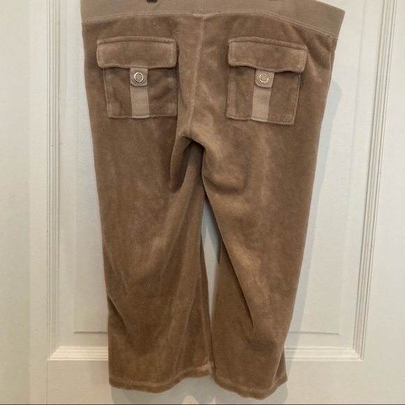 Juicy Couture Capris - Picture 6 of 7